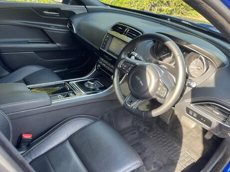 Jaguar XE 2.0i R-Sport Saloon 4dr Petrol Auto Euro 6 (s/s) (200 ps) 9