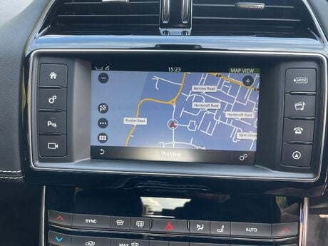 Jaguar XE 2.0i R-Sport Saloon 4dr Petrol Auto Euro 6 (s/s) (200 ps) 17