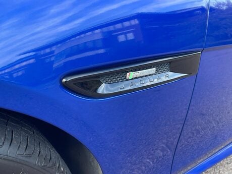 Jaguar XE 2.0i R-Sport Saloon 4dr Petrol Auto Euro 6 (s/s) (200 ps) 11