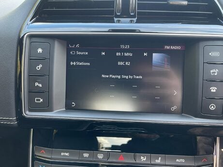 Jaguar XE 2.0i R-Sport Saloon 4dr Petrol Auto Euro 6 (s/s) (200 ps) 42