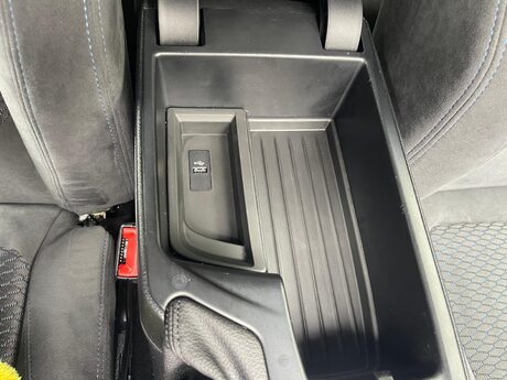 BMW 2 Series 1.5 218i GPF M Sport Euro 6 (s/s) 2dr 33