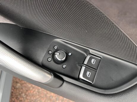 Audi TT 1.8 TFSI Sport Euro 6 (s/s) 3dr 29