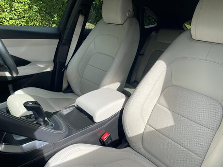 Jaguar E-Pace 2.0 D150 R-Dynamic S Auto AWD Euro 6 (s/s) 5dr 57