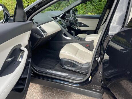 Jaguar E-Pace 2.0 D150 R-Dynamic S Auto AWD Euro 6 (s/s) 5dr 8