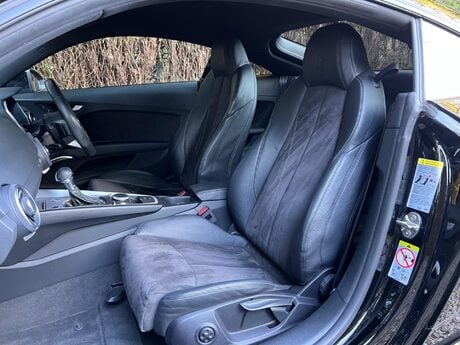 Audi TT 2.0 TFSI Black Edition S Tronic Euro 6 (s/s) 3dr 27