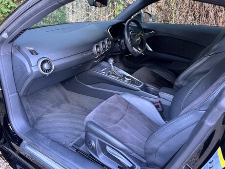 Audi TT 2.0 TFSI Black Edition S Tronic Euro 6 (s/s) 3dr 21