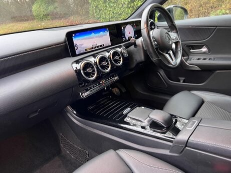 Mercedes-Benz A Class 1.3 A180 Sport (Executive) 7G-DCT Euro 6 (s/s) 5dr 21
