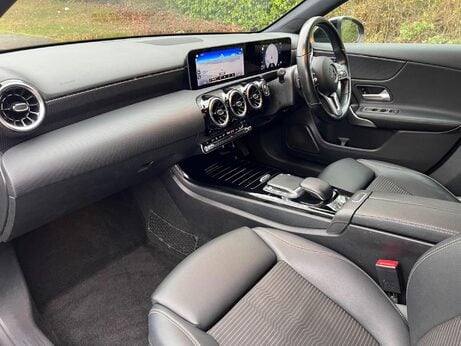 Mercedes-Benz A Class 1.3 A180 Sport (Executive) 7G-DCT Euro 6 (s/s) 5dr 87