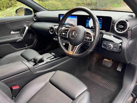 Mercedes-Benz A Class 1.3 A180 Sport (Executive) 7G-DCT Euro 6 (s/s) 5dr 16