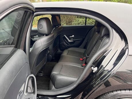 Mercedes-Benz A Class 1.3 A180 Sport (Executive) 7G-DCT Euro 6 (s/s) 5dr 32