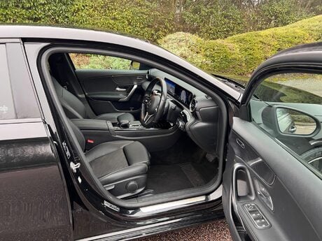 Mercedes-Benz A Class 1.3 A180 Sport (Executive) 7G-DCT Euro 6 (s/s) 5dr 68