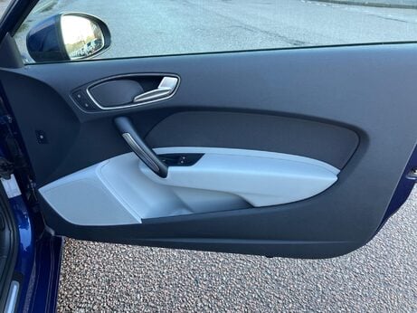Audi A1 1.4 TFSI Sport S Tronic Euro 5 (s/s) 3dr 25
