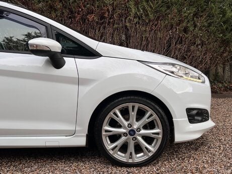 Ford Fiesta 1.0T EcoBoost Zetec S Euro 6 (s/s) 3dr 10