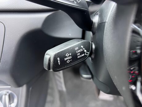 Audi Q3 1.4 TFSI S line S Tronic Euro 6 (s/s) 5dr 38