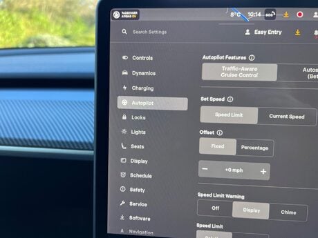 Tesla Model Y (Dual Motor) Long Range Auto 4WDE 5dr 69