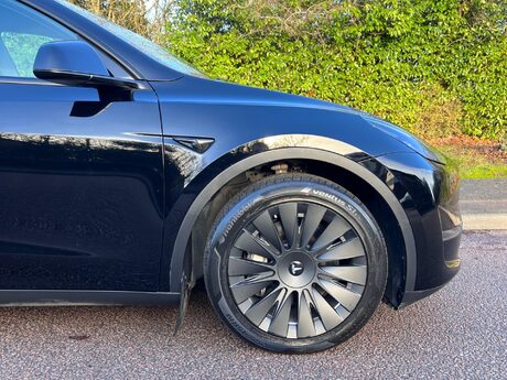 Tesla Model Y (Dual Motor) Long Range Auto 4WDE 5dr 35