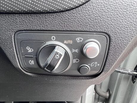 Audi Q2 1.4 TFSI CoD Edition 1 S Tronic Euro 6 (s/s) 5dr 52