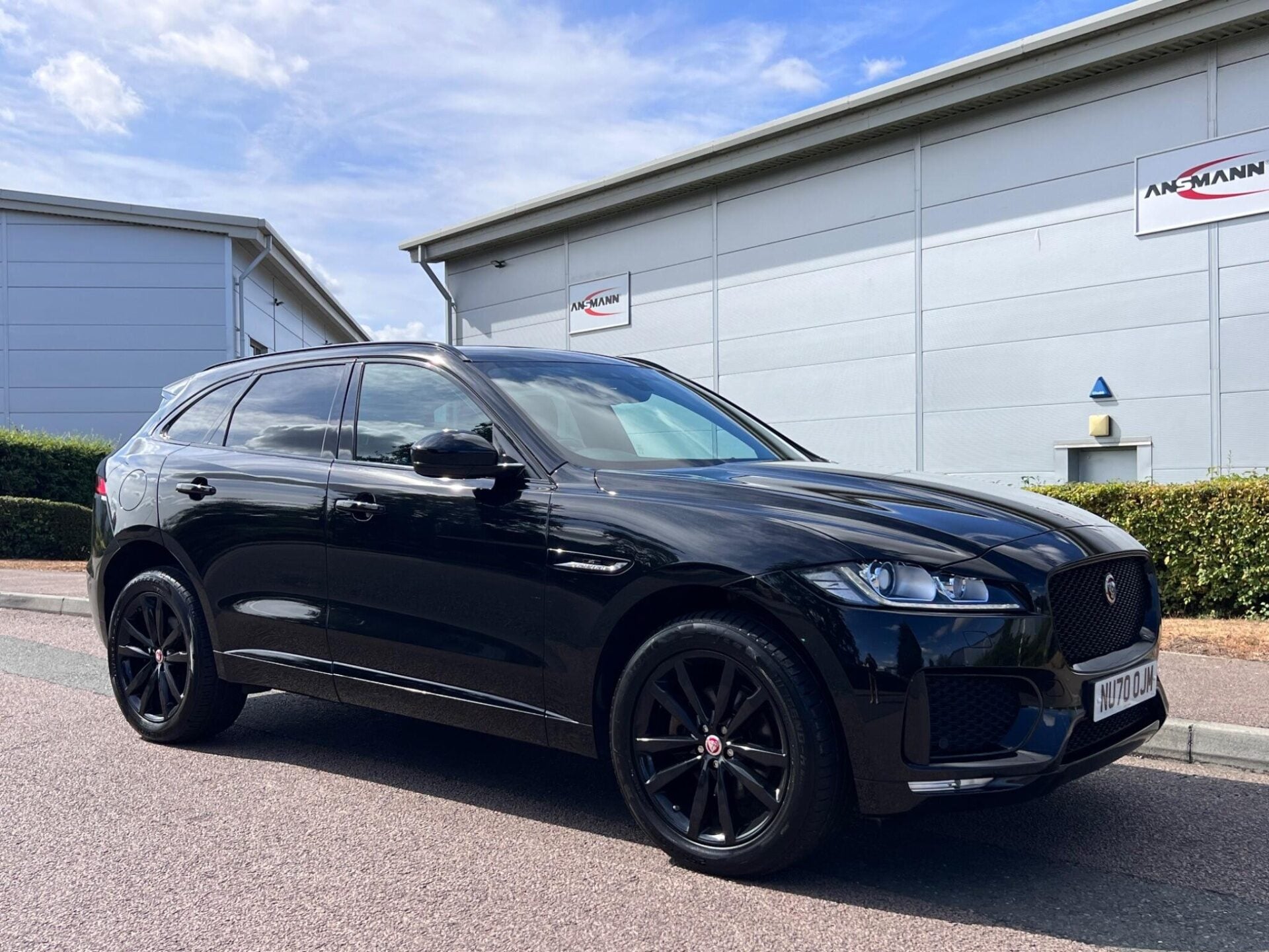 Jaguar F-Pace