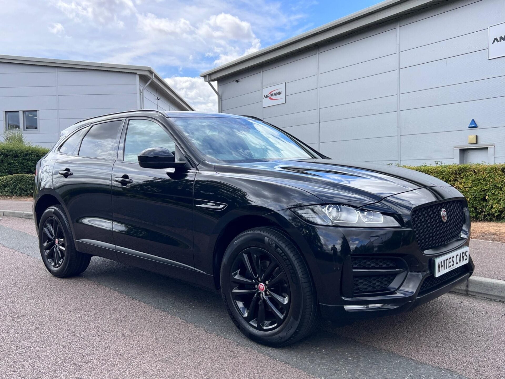 Jaguar F-Pace