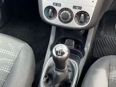 Vauxhall Corsa 1.2 EXCLUSIV AC 5d 83 BHP 32