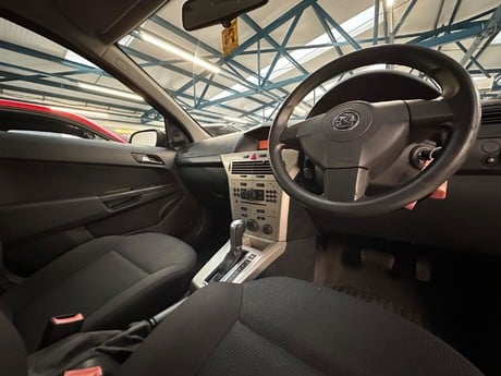 Vauxhall Astra 1.8i 16v Life 5dr 33