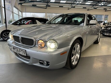 Jaguar XJ 2.7 TDVi Sovereign 4dr 6