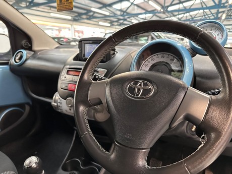 Toyota Aygo 1.0 VVT-i Move Euro 5 5dr 64