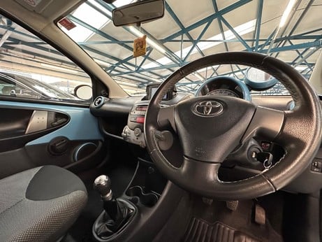 Toyota Aygo 1.0 VVT-i Move Euro 5 5dr 67
