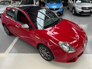 Alfa Romeo Giulietta 1.6 JTDM-2 Collezione Euro 5 (s/s) 5dr 12