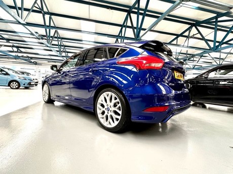 Ford Focus 1.0T EcoBoost ST-Line Euro 6 (s/s) 5dr 5