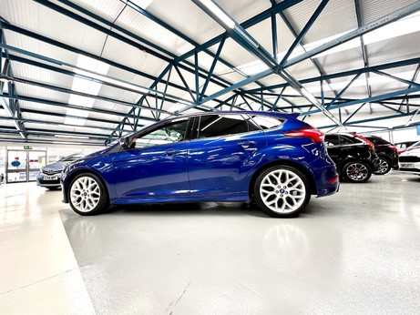 Ford Focus 1.0T EcoBoost ST-Line Euro 6 (s/s) 5dr 18