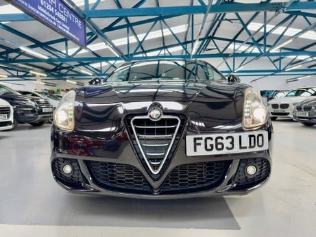 Alfa Romeo Giulietta 1.6 JTDM-2 Lusso Euro 5 (s/s) 5dr 14
