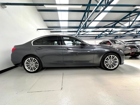 BMW 3 Series 2.0 320d Luxury xDrive Euro 5 (s/s) 4dr 23