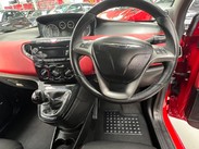 Chrysler Ypsilon 1.2 Black&Red Euro 5 (s/s) 5dr 12
