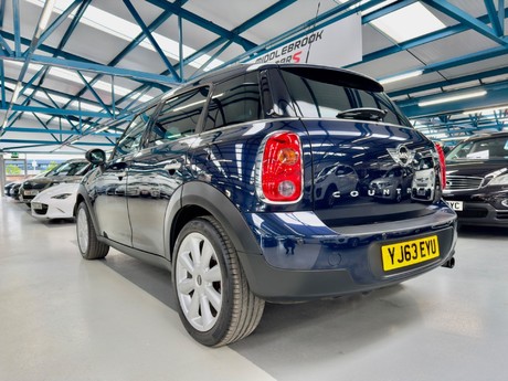 Mini Countryman 1.6 Cooper Euro 6 (s/s) 5dr 11