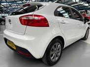 Kia Rio 1.25 1 Air Euro 5 5dr 36