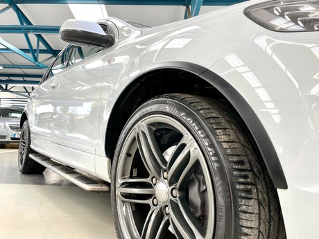 Audi Q7 3.0 TDI V6 S line Plus Tiptronic quattro Euro 5 (s/s) 5dr 28