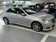 Mercedes-Benz E Class 2.1 E200 CDI BlueEfficiency Sport Tiptronic Euro 5 4dr 19