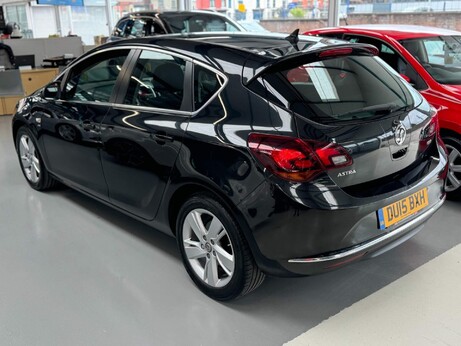 Vauxhall Astra 1.7 CDTi ecoFLEX SRi Euro 5 5dr 9