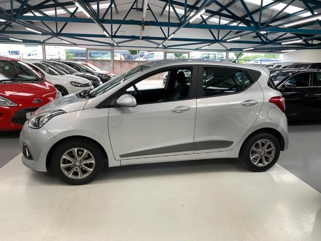 Hyundai i10 1.2 Premium Euro 5 5dr 2