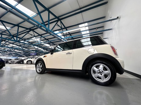 Mini Hatch 1.4 One Steptronic Euro 4 3dr 22