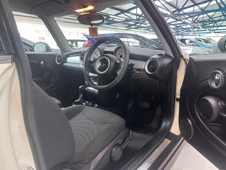 Mini Hatch 1.4 One Steptronic Euro 4 3dr 31