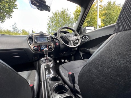 Nissan Juke 1.6 DIG-T Nismo RS Euro 6 5dr 38