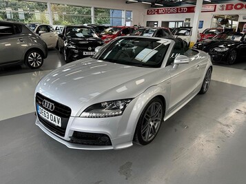 Audi TT 2.0 TDI Black Edition Roadster quattro Euro 5 2dr