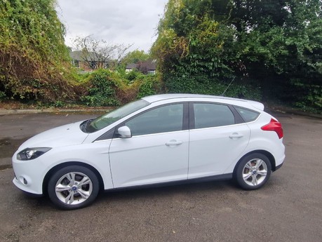 Ford Focus 1.0T EcoBoost Zetec Euro 5 (s/s) 5dr 4