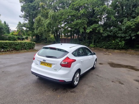 Ford Focus 1.0T EcoBoost Zetec Euro 5 (s/s) 5dr 3