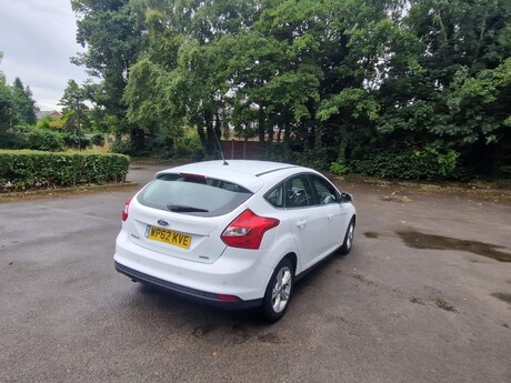 Ford Focus 1.0T EcoBoost Zetec Euro 5 (s/s) 5dr 7