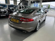 Jaguar XF 2.2d Luxury Auto Euro 5 (s/s) 4dr 5