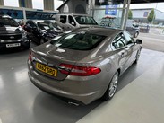 Jaguar XF 2.2d Luxury Auto Euro 5 (s/s) 4dr 6