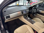 Jaguar XF 2.2d Luxury Auto Euro 5 (s/s) 4dr 11